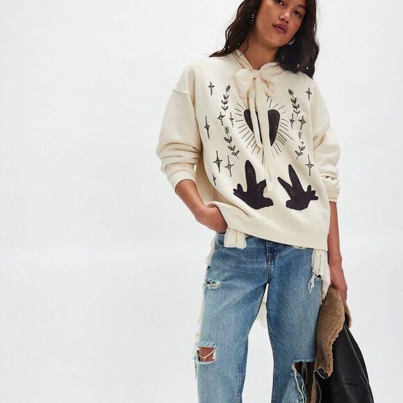 Tricia Fix x Free People My Heart Embroidered Crewneck Sweatshirt in Ivory NWOT - Picture 2 of 9